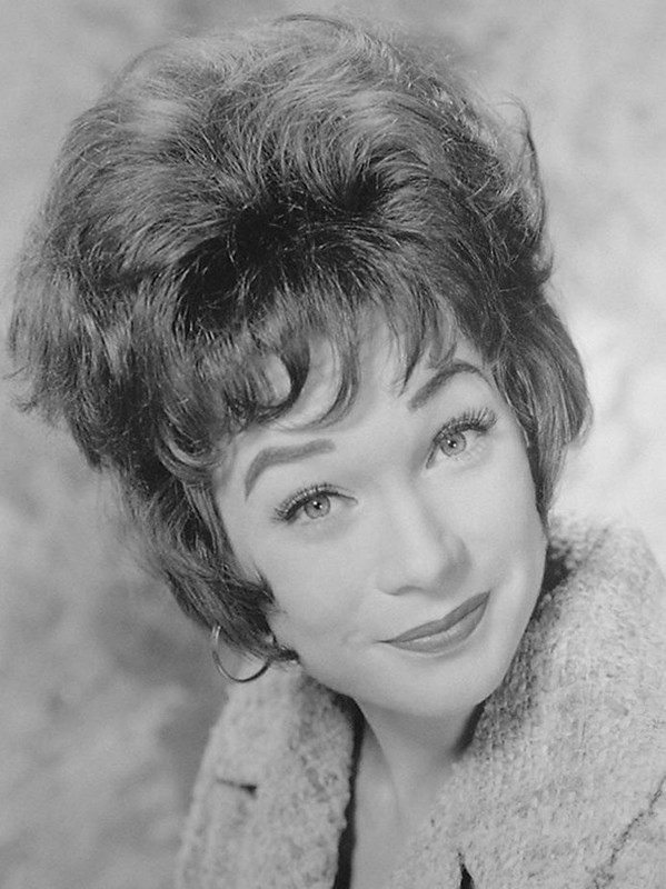 Shirley_MacLaine_c09