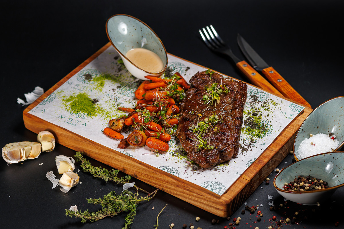 Стейк Рибай из мраморной говядины