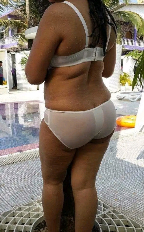 चुटकियों में पत्नी को मूड में लाएं: एक शक्तिशाली मनोवैज्ञानिक तकनीक hindi adult tips