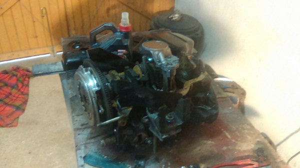 moteurr4pompehuile[1]