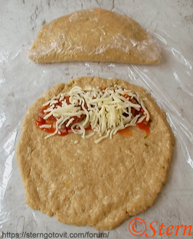 Кальцоне из мясного фарша