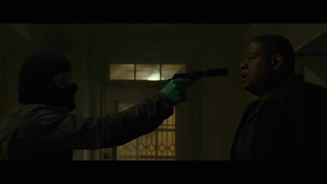 mpv-shot_Panic.Room.2002.2160p.UHD.BDRemux.DV.HDR.HEVC-Нечипорук_01_10_06_0007