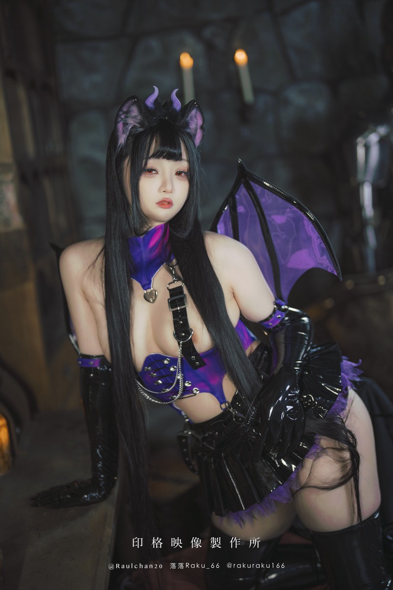 落落Raku 实习魅魔 Succubus Cosplay 写真 42P
