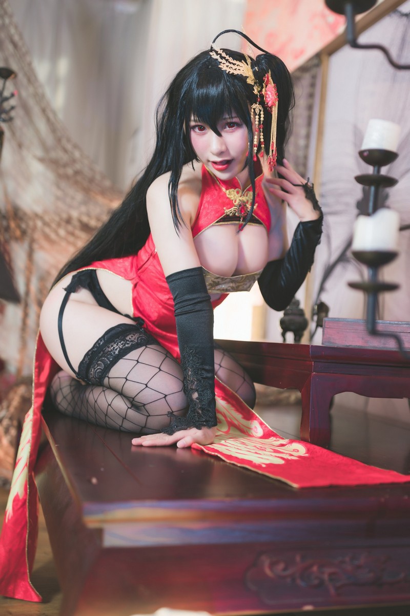 柘烟Zuken 大凤 旗袍 Cosplay（Azur Lane Taihou）高清写真【24P｜164.7MB】插图2