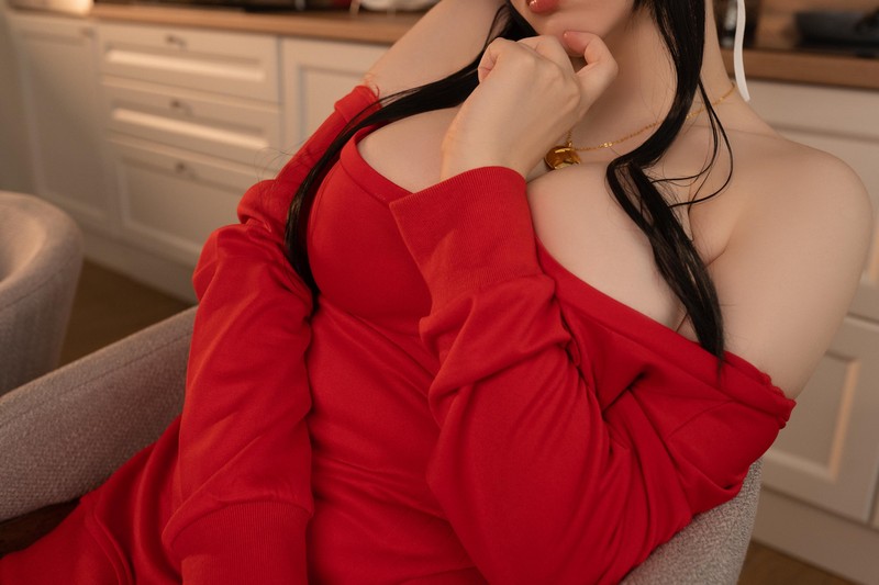 Alina Becker 约尔 Yor Forger 红色毛衣 Cosplay 间谍过家家写真【63P-60.5M】插图2