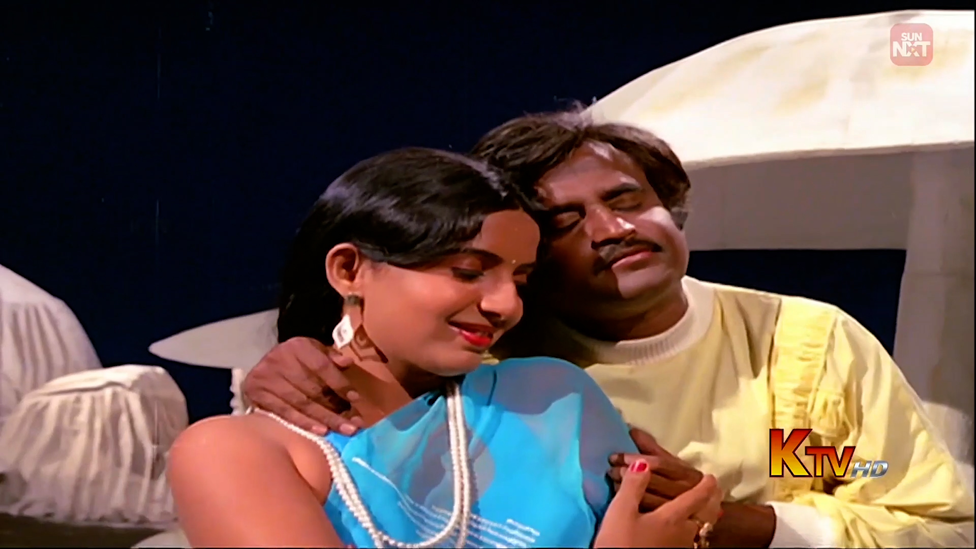 Ambika hot romantic duet song 00 01 37 20 Still027 — Postimages