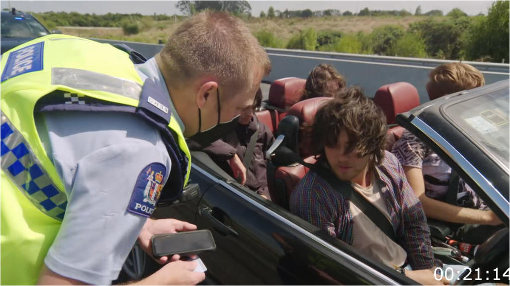 [Image: 7t1i4titoa3h.png]