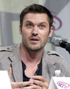 Brian Austin Green attends the 2008 WonderCon day 3 in San Francisco