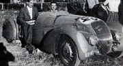 24 HEURES DU MANS YEAR BY YEAR PART ONE 1923-1969 - Page 16 37lm26-Peugeot402-L-JPujol-MContet-1
