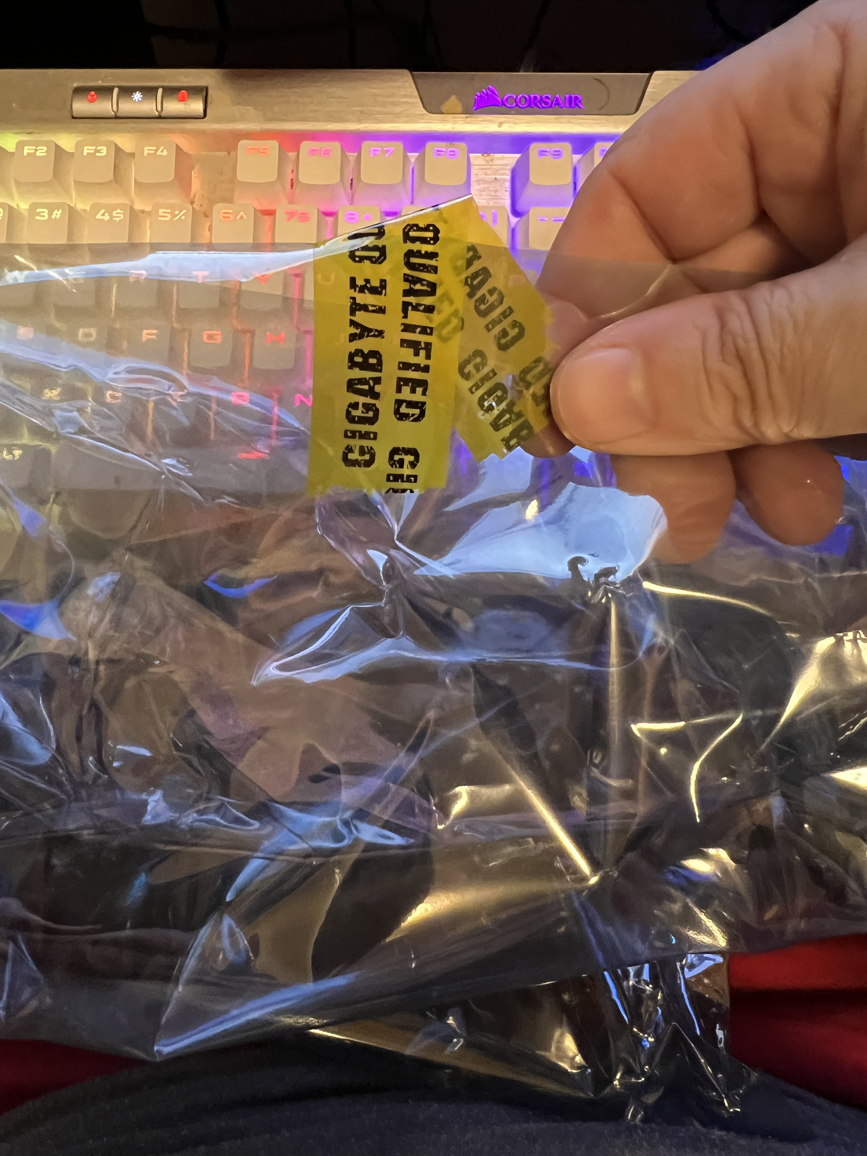 Do Gigabyte graphics cards always have the yellow "Gigabyte" seal? Is ...