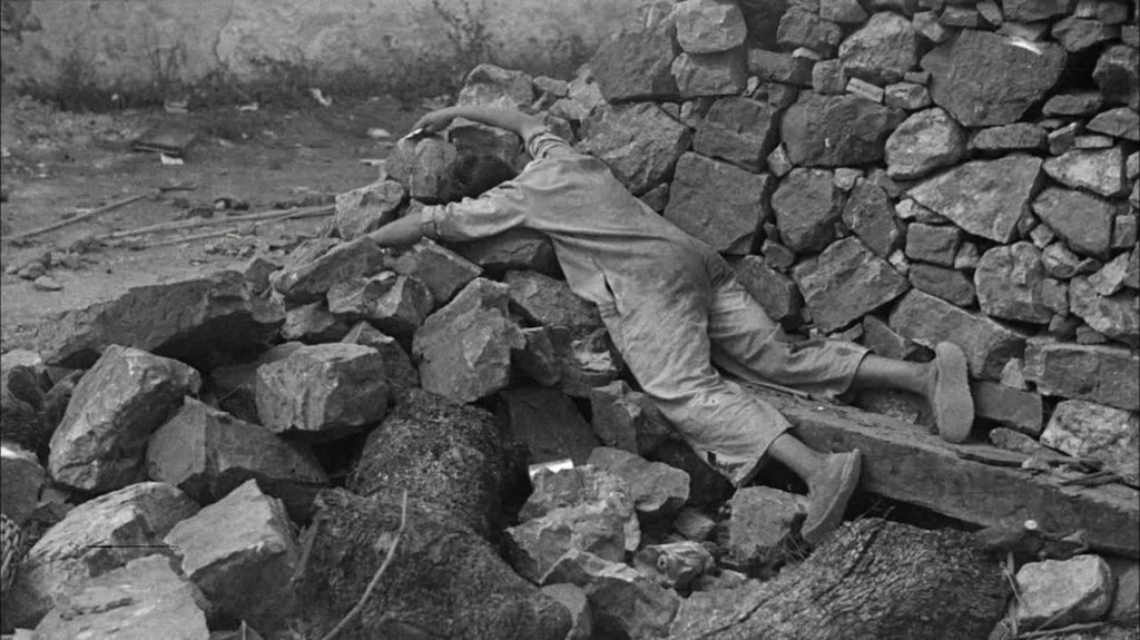 [Image: bxd02g18jczj.jpg]