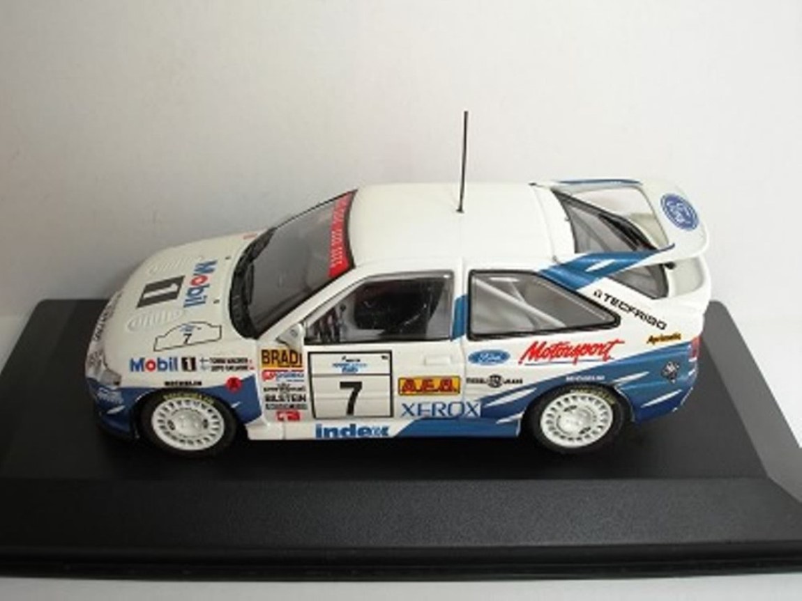 61　フォード　1994　Escort RS Cosworth ミニチャンプス 61 フォード 1994 Escort RS Cosworth ミニチャンプス 61 Ford