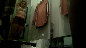 [Image: Voyeur15995093633.jpg]