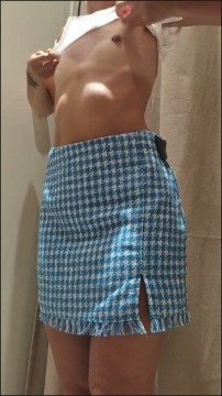 [Image: Voyeur13185085506.jpg]