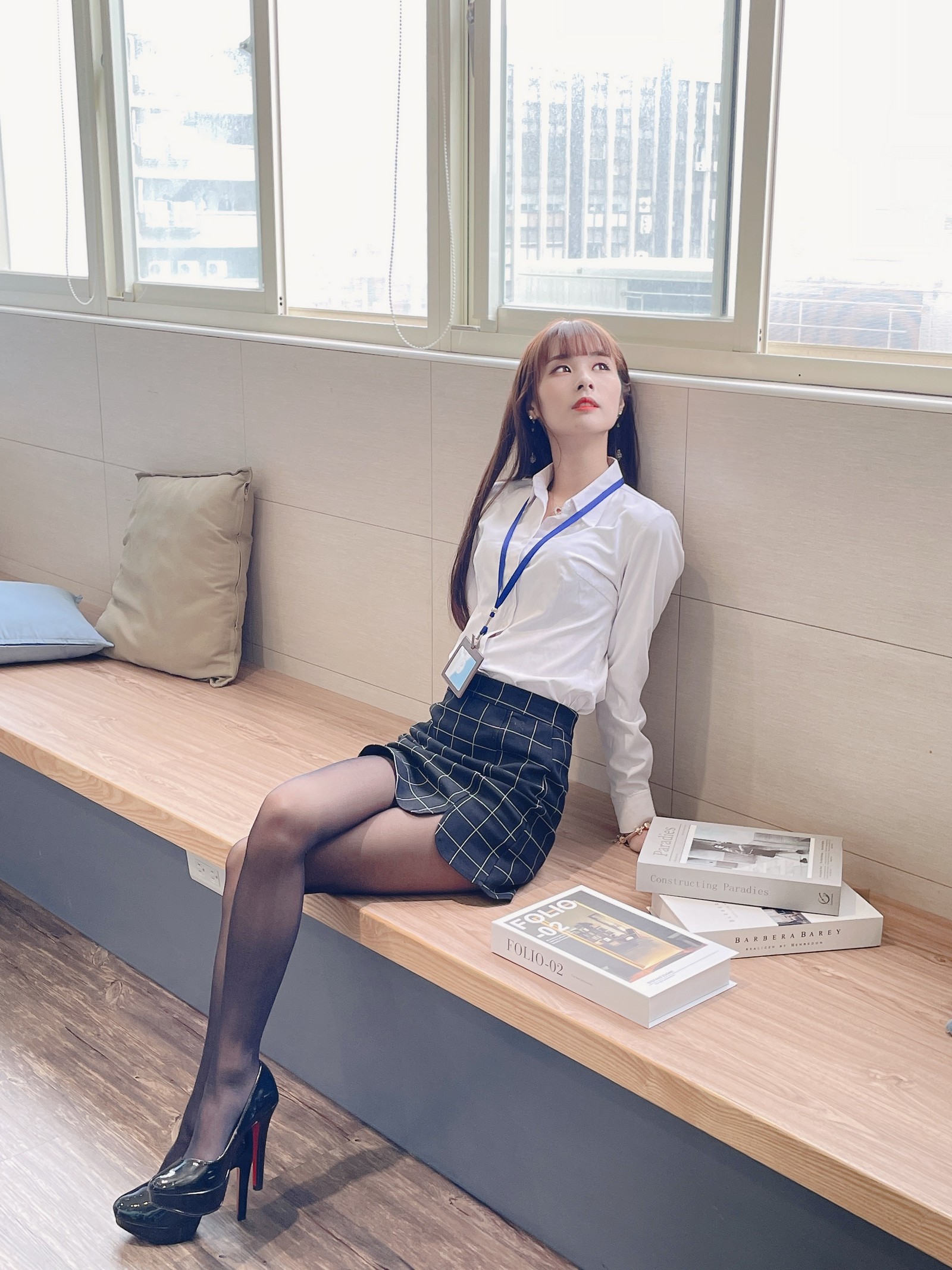 泥泥汝 OL 女郎 B 主题 写真＋视频合集｜高人气职业风作品（350P｜12V｜840MB）插图2