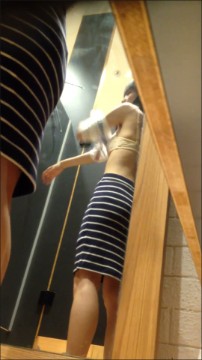 [Image: Voyeur11385085420.jpg]