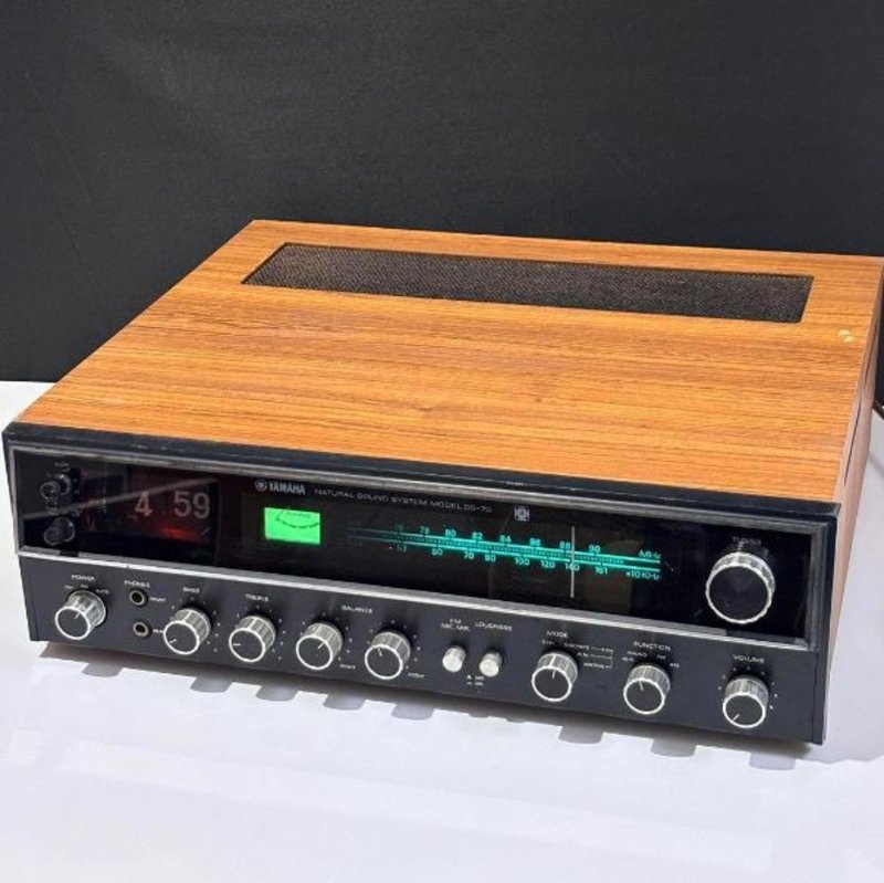 [Bild: YAMAHA-CS-70-JPG-III.jpg]