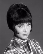 carolyn-jones-b16