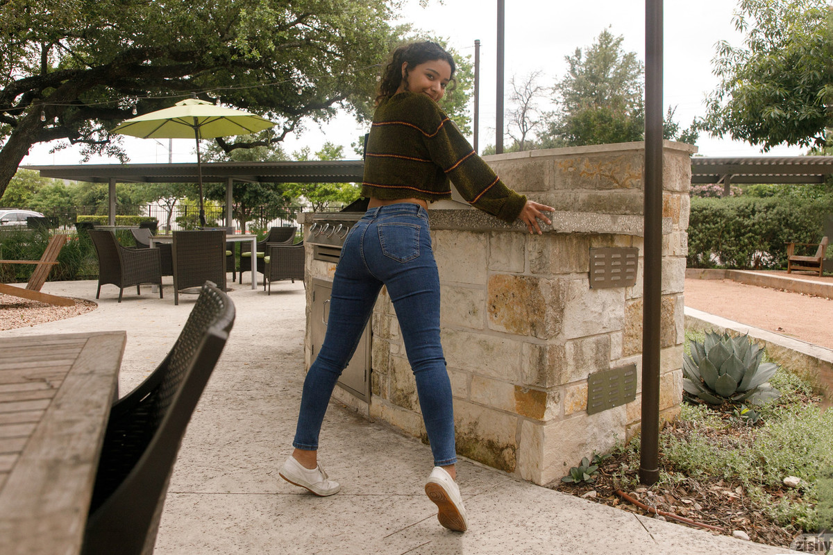 full_021_2151560959215697