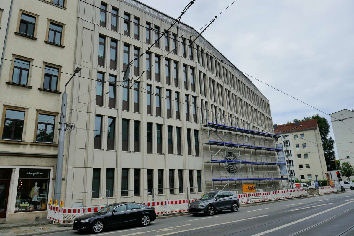 Bild: https://i.postimg.cc/HjDwF6sb/P1280438.jpg
