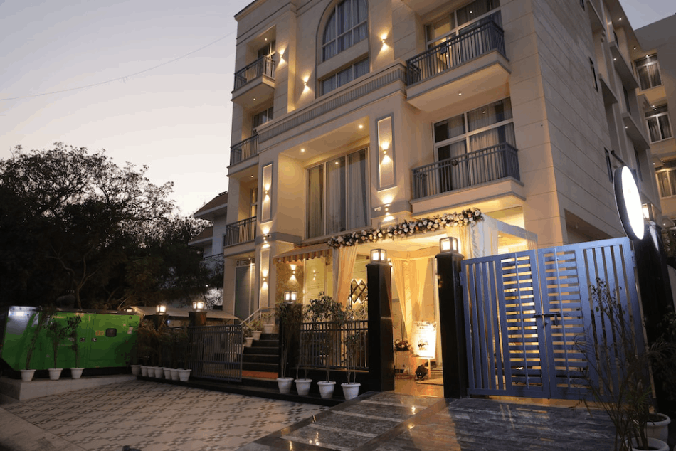 budget-hotel-in-greater-noida-lime-tree-banquet-hall