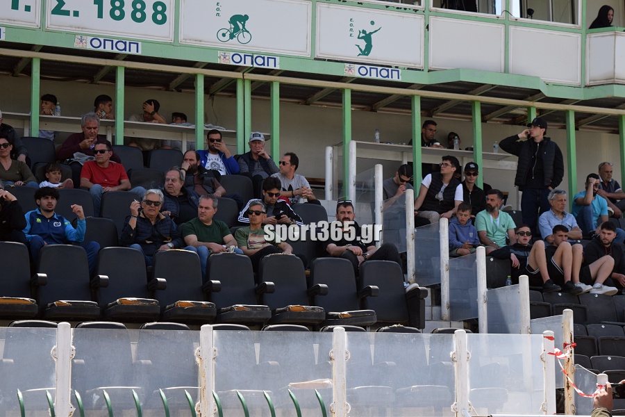 , &Pi;&alpha;&nu;&theta;&omicron;&upsilon;&rho;&iota;&alpha;&kappa;ό&sigmaf;- &Pi;&alpha;&lambda;&lambda;&eta;&xi;&omicron;&upsilon;&rho;&iota;&alpha;&kappa;ό&sigmaf; 3-0: &Mu;&epsilon; &tau;&omicron; &delta;&epsilon;&xi;ί &sigma;&tau;&alpha; &mu;&pi;&alpha;&rho;ά&zeta; &mu;&epsilon; &chi;&alpha;&tau; &tau;&rho;&iota;&kappa; &tau;&omicron;&upsilon; &Alpha;&gamma;&gamma;&epsilon;&lambda;ή (&phi;&omega;&tau;&omicron;&gamma;&rho;&alpha;&phi;ί&epsilon;&sigmaf;)