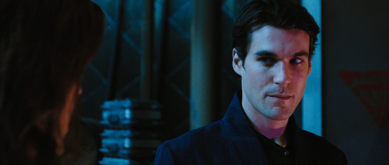 Serenity (2005).mkv_snapshot_00.30.00_[2018.03.16_06.40.37]