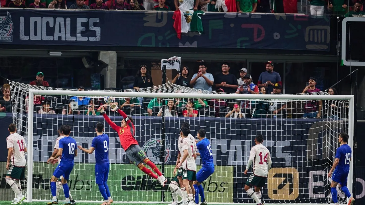 Berrinche en el Tri: Jugadores mexicanos dejan plantados a los periodistas