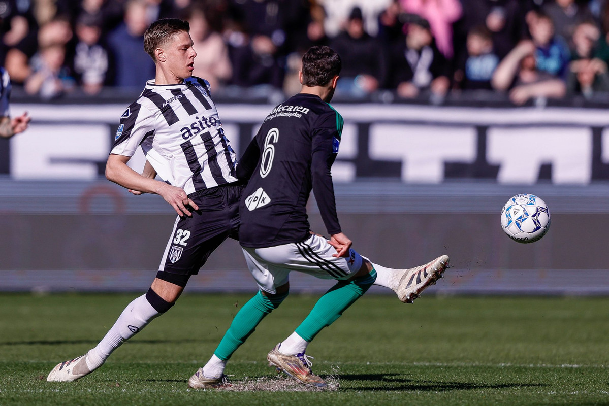 Heracles Almelo vs Zwolle, 18h15 ngày 02/11