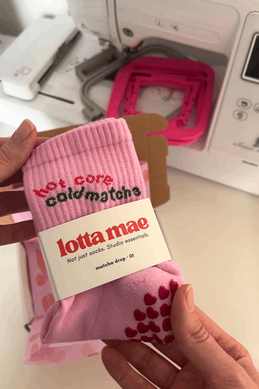 Meet your new studio essential. Our Hot Core, Cold Matcha grip socks are made for the girl who gives her all on the mat and rewards herself with a cold matcha after.
Designed for pilates, yoga & everything in between - with non-slip grip so you can focus on your flow, not your footing.