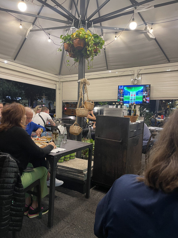 8DD931D4-B7DE-4401-924B-ABCE7D1C3D5F