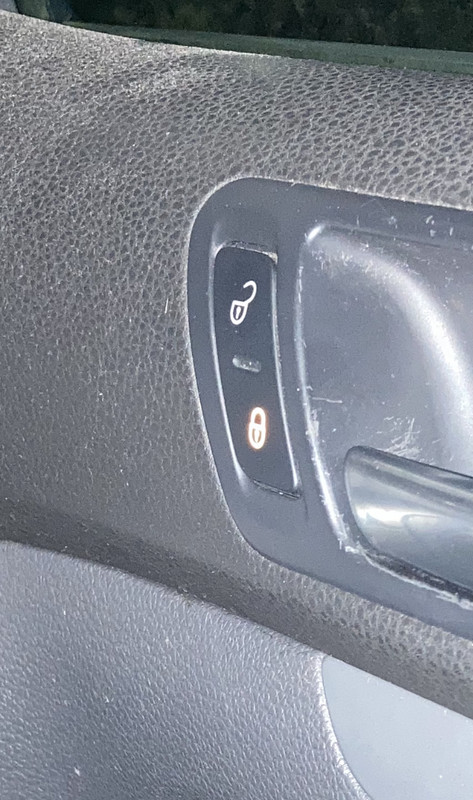 569E0684-8878-46E1-B80E-A4CD30F04636