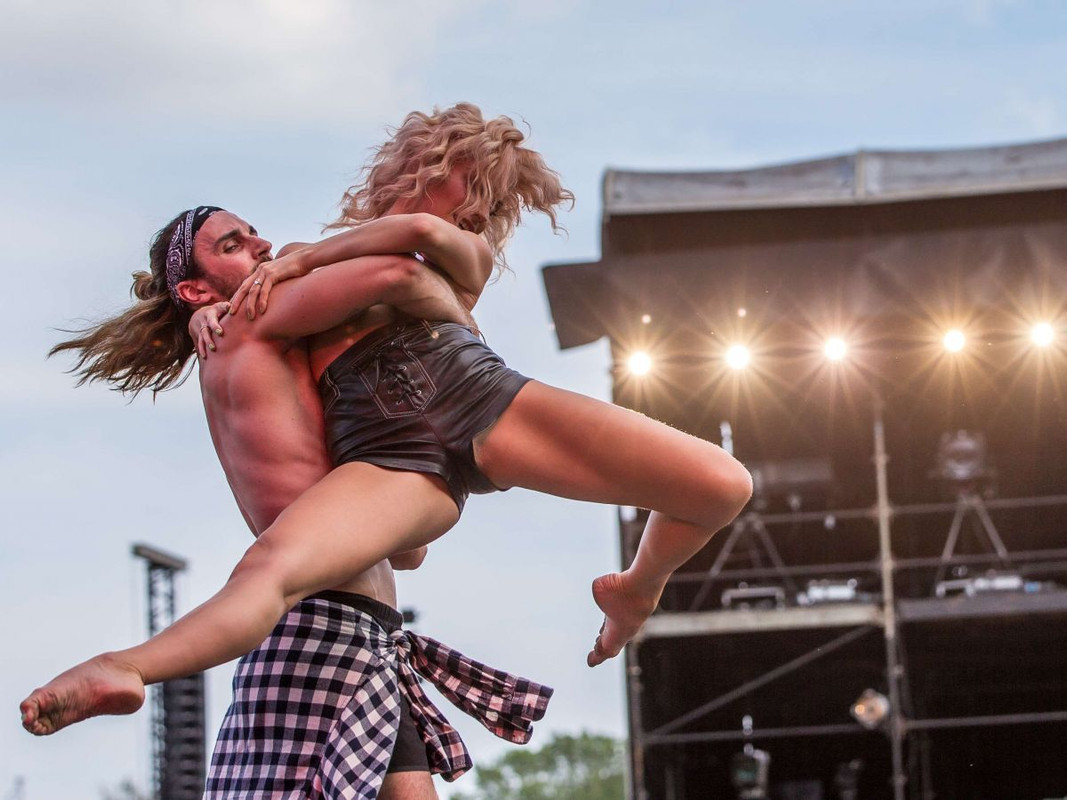 pixie-lott-performs-at-brighton-pride-in-preston-park-08-04-2018