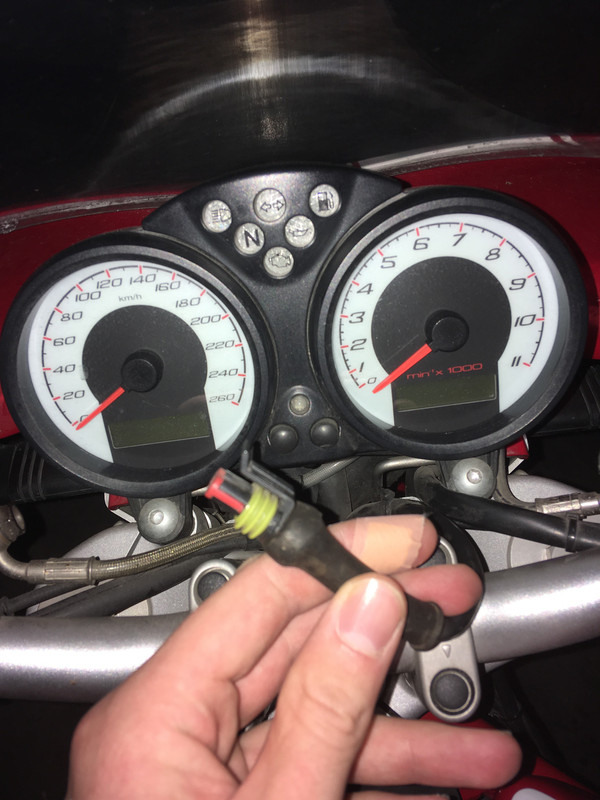 CD239B9B-4572-474B-9258-AEAA11AF47FF