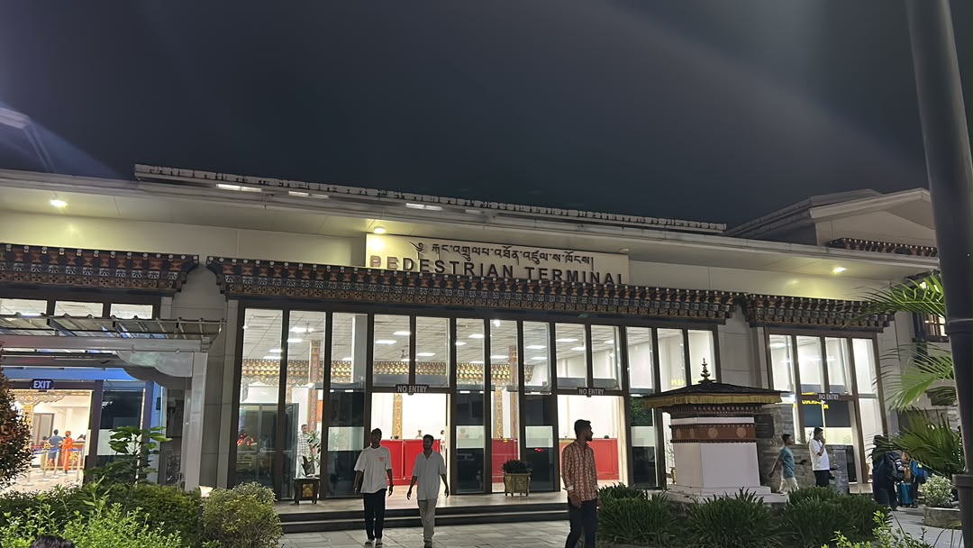 Jaigaon travel agency or Bhutanese taxi stand