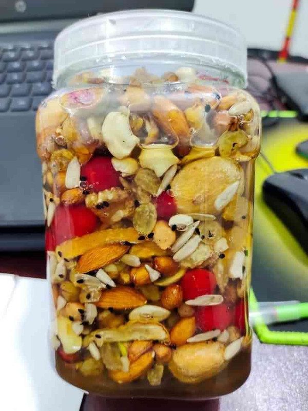 হানিনাট মধুময় বাদাম