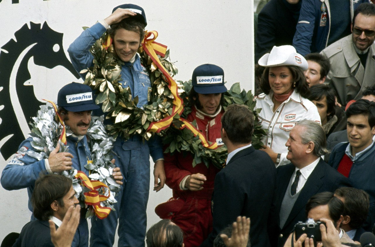 1974 исп подиум