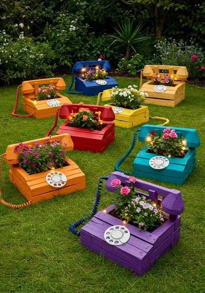 phone-planters.jpg