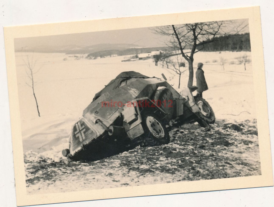 Foto, 3.I.R.42, Einmarsch in Böhmen, Spähwagen Unfall