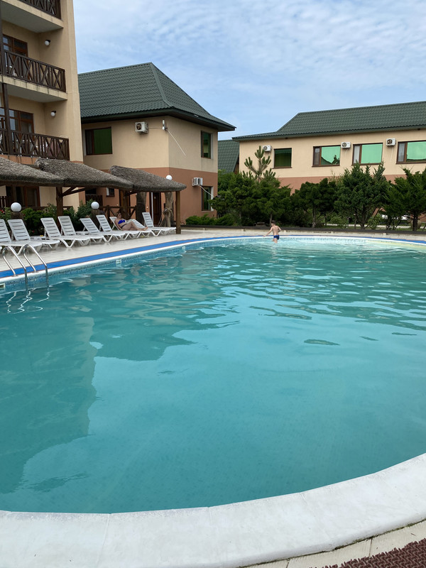 6D53F83B-0B5F-43A7-8FA7-7B8C749A4552