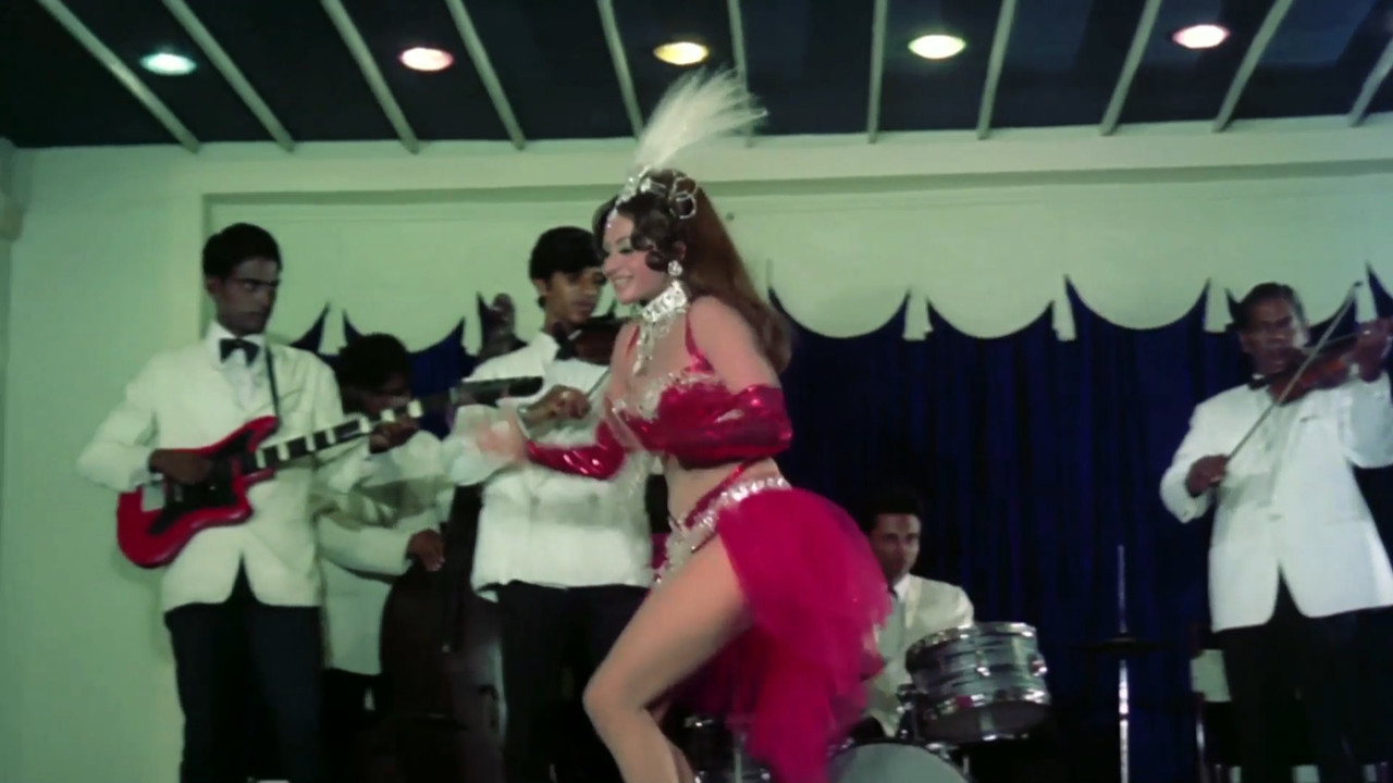 [Image: Saira-Banu-From-Saazish-1975-mp4-snapsho...-45-46.jpg]