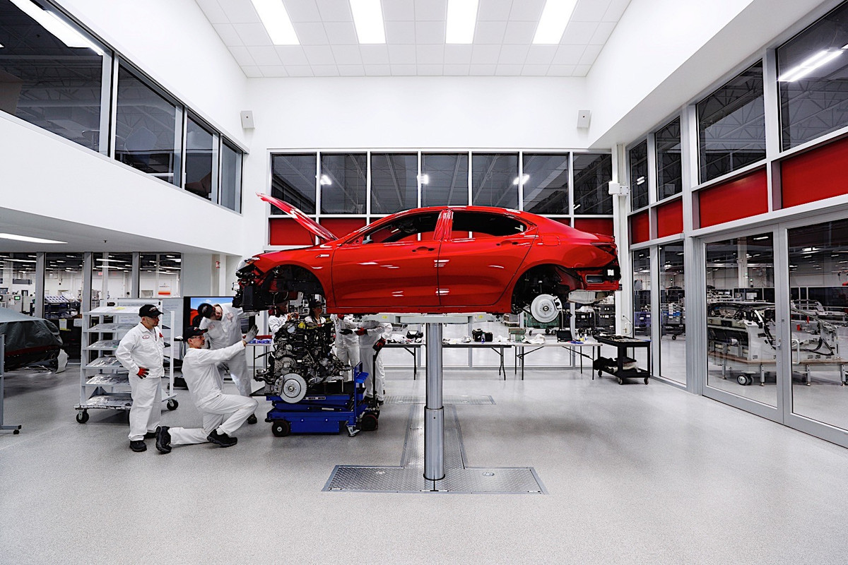 2020 Acura TLX PMC Edition (13)