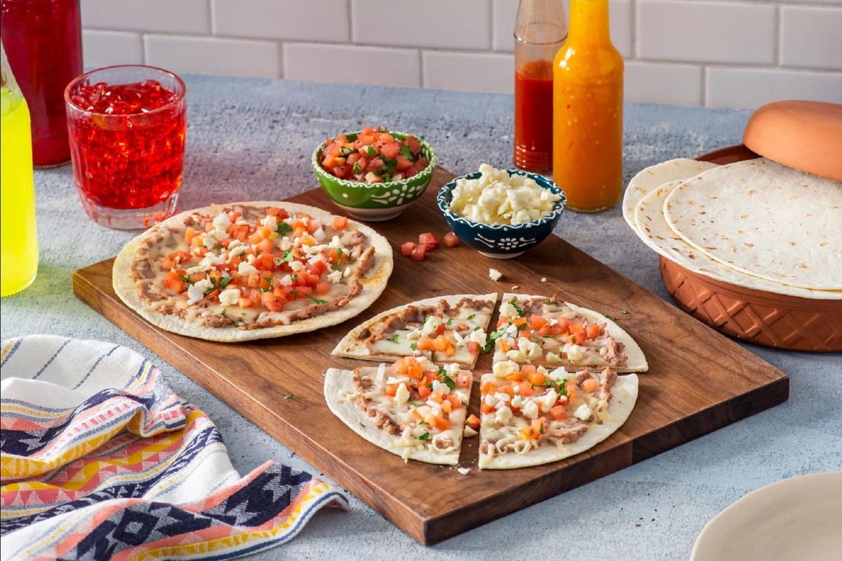 ¿Cómo hacer pizza con tortilla de harina en sartén? Aplica esta receta fácil