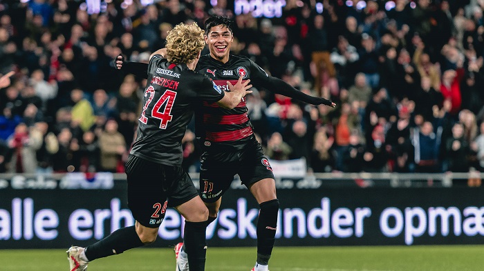 Midtjylland vs Hibernian FC, 00h30 ngày 25/07