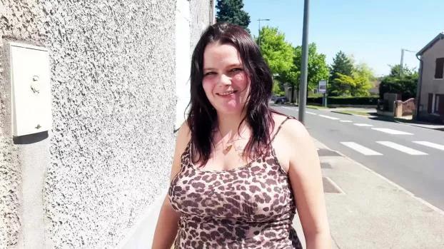 JacquieEtMichelTV - Aurélie - 30 years old, wanted more guys!
