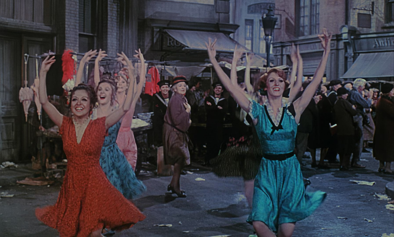 Bedknobs and Broomsticks (1971).mkv_snapshot_01.06.54.117