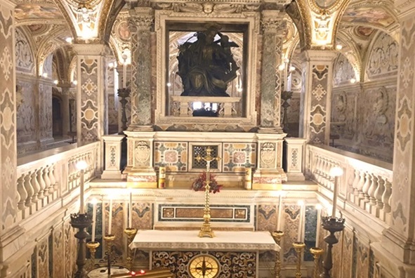 Per l'apostolo san Matteo dans Don Giustino Maria Russolillo Sepolcro-di-San-Matteo-Cattedrale-di-Salerno-Campania-Italia