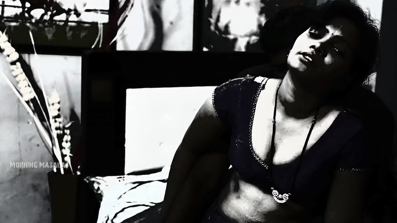 Anjali Aunty Romance With Doctor - YouTube.mp4_snapshot_05.46_[2021.10.12_13.28.36]