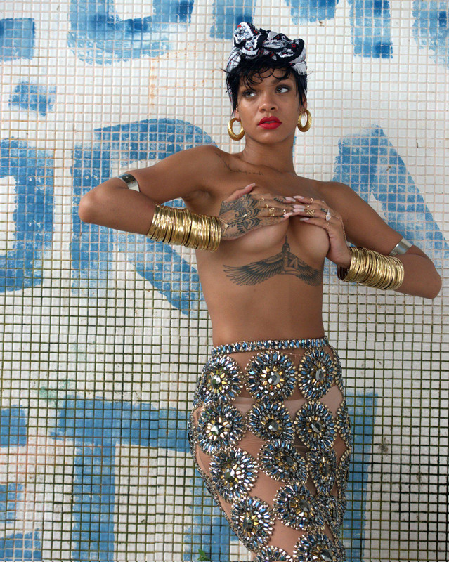 Rihanna-2