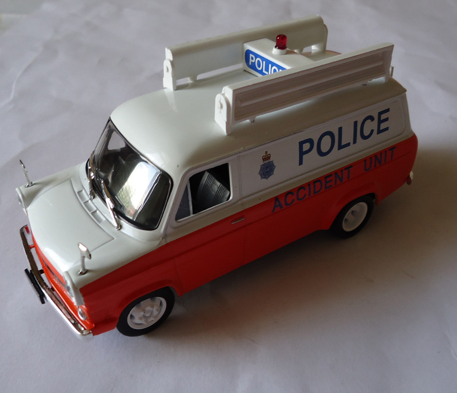 Ford-Transit Mk I Police